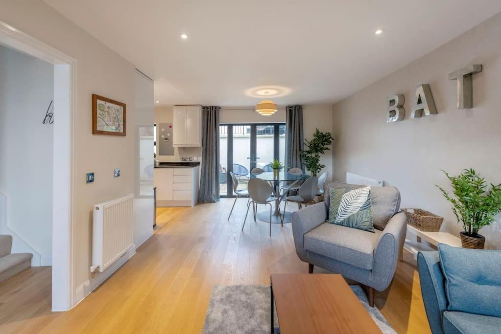 バース Fantastic 3-Bed House With Parkingヴィラ エクステリア 写真